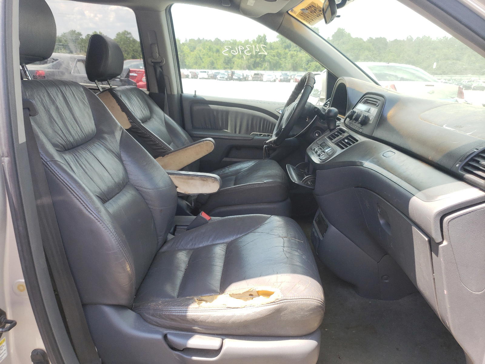 Photo 5 from auction – 2005 HONDA ODYSSEY EX with VIN 5FNRL38705B092138