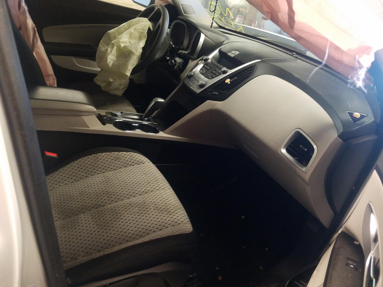 Photo 5 from auction – 2014 CHEVROLET EQUINOX LS with VIN 2GNALAEK2E6315285