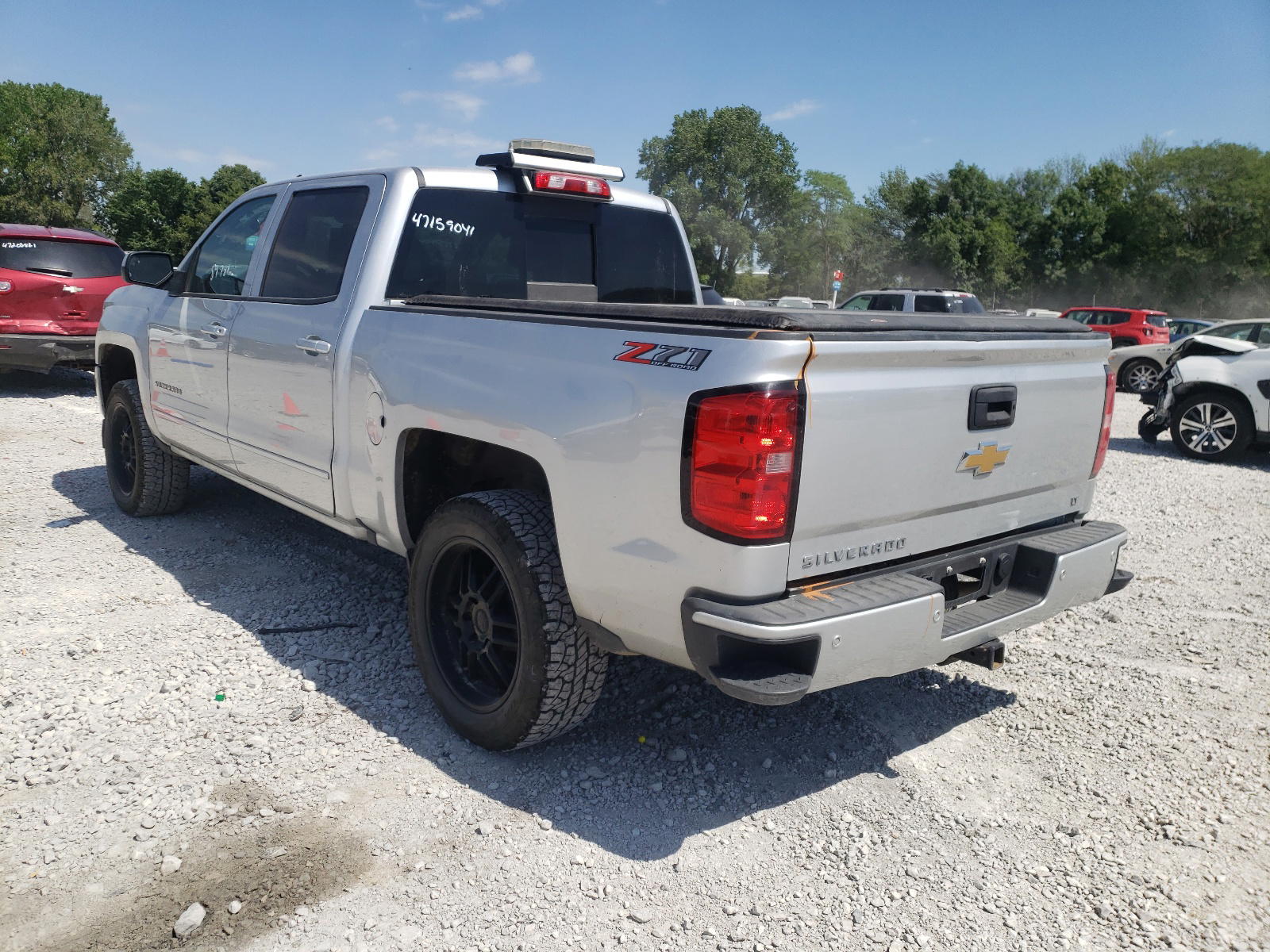 Photo 3 from auction – 2018 CHEVROLET SILVERADO with VIN 3GCUKREC7JG531695