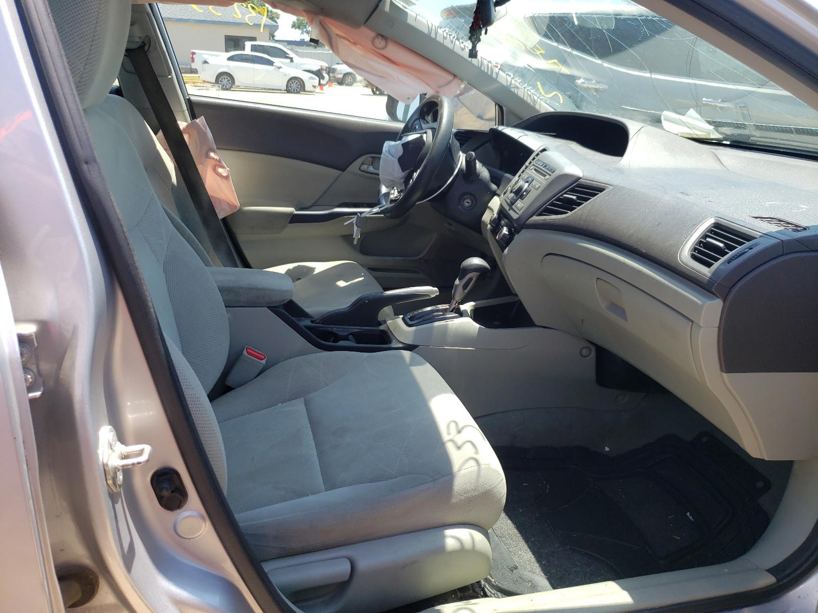 Photo 5 from auction – 2012 HONDA CIVIC LX with VIN 19XFB2F56CE312533
