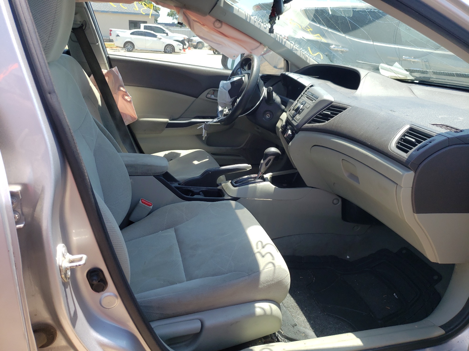 Zdjęcie 5 z aukcji – 2012 HONDA CIVIC LX z VIN 19XFB2F56CE312533