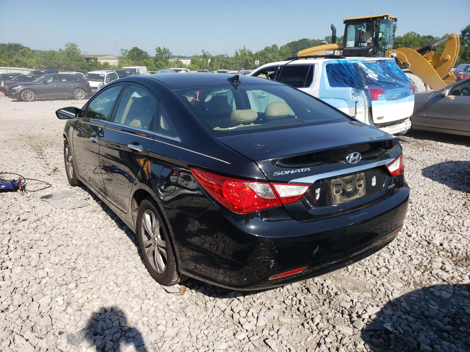 Photo 3 from auction – 2013 HYUNDAI SONATA SE with VIN 5NPEC4AC4DH680345
