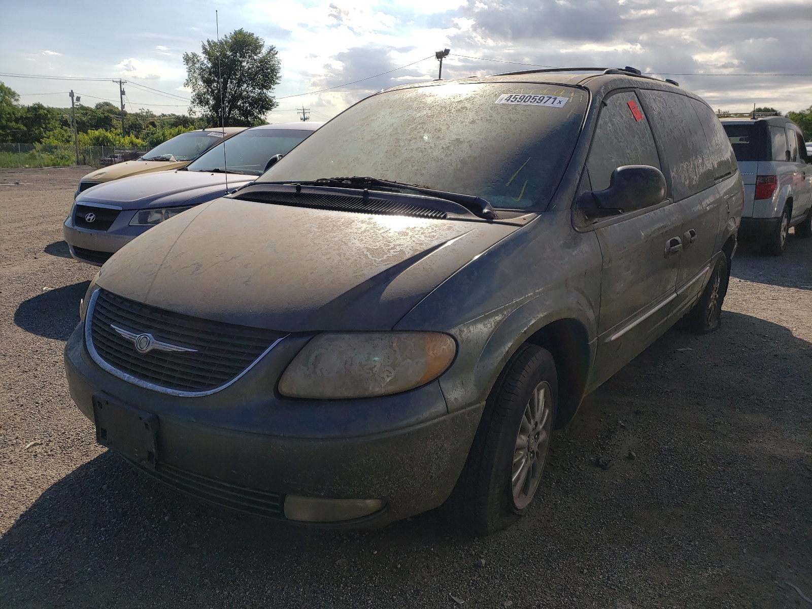 Photo 2 from auction – 2003 CHRYSLER TOWN AND C with VIN 2C8GP64L93R266546