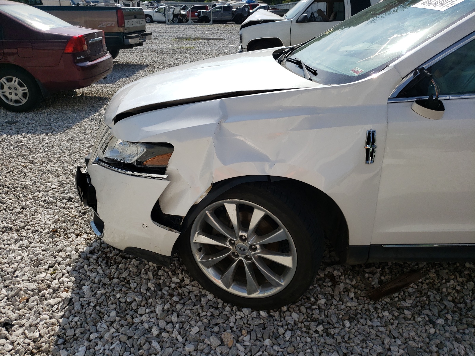 Photo 9 from auction – 2010 LINCOLN MKT with VIN 2LMHJ5ATXABJ08311