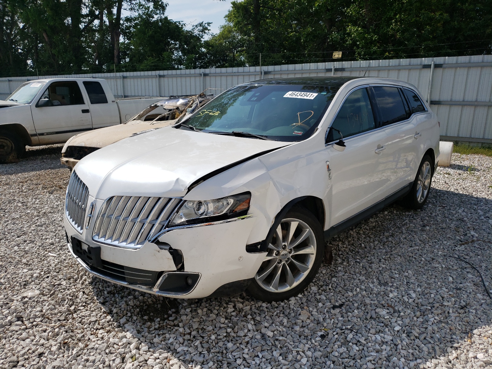 Photo 2 from auction – 2010 LINCOLN MKT with VIN 2LMHJ5ATXABJ08311