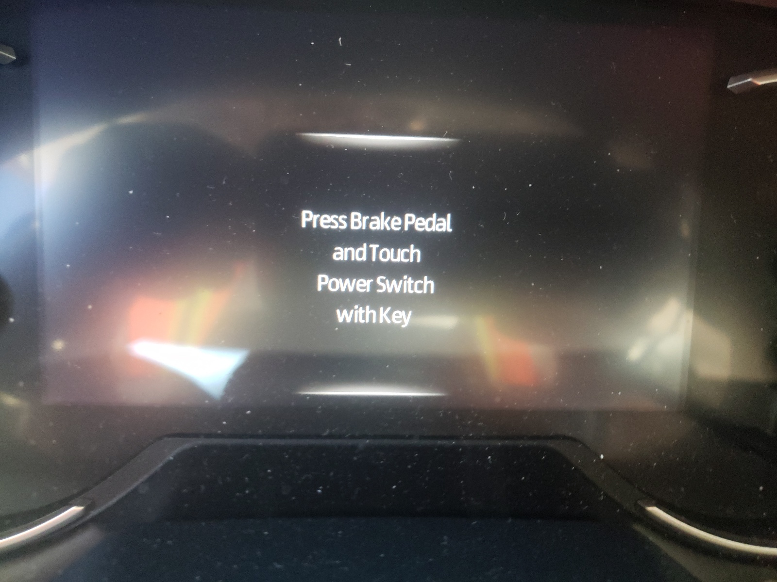 Photo 8 from auction – 2019 TOYOTA RAV4 LIMIT with VIN JTMDWRFV0KD006447