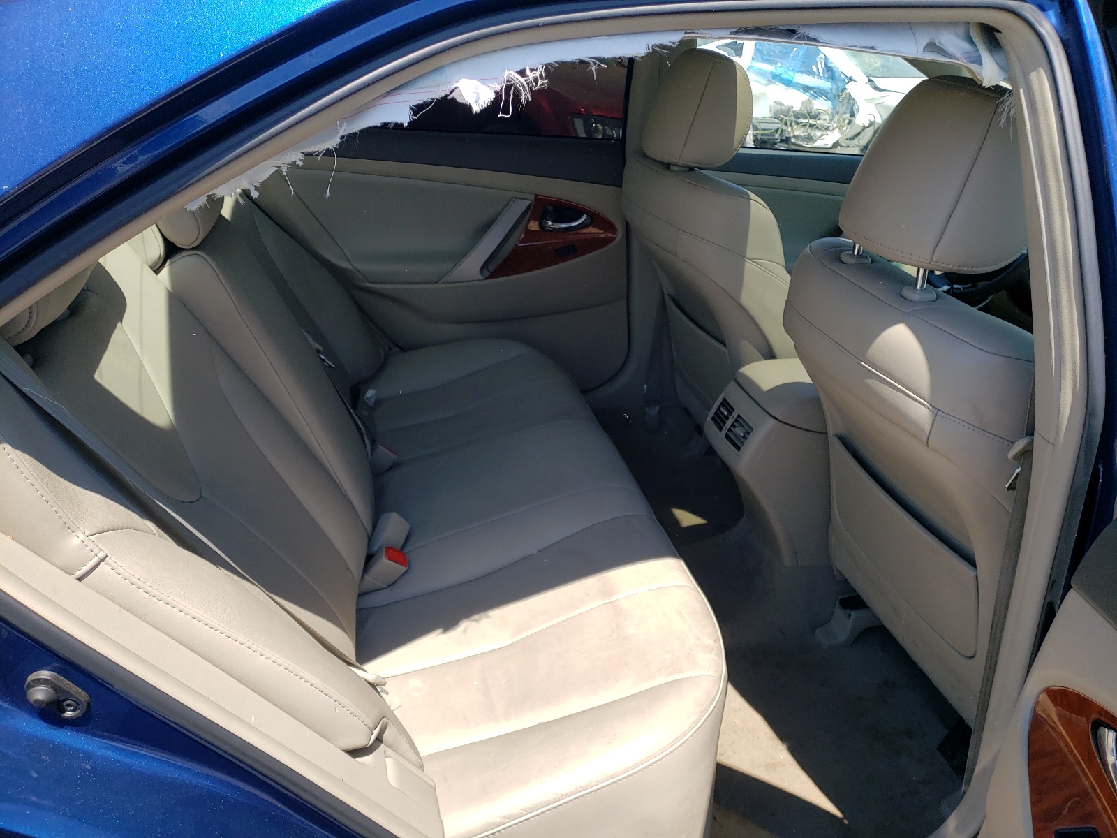 Photo 6 from auction – 2009 TOYOTA CAMRY with VIN 4T4BE46KX9R139750
