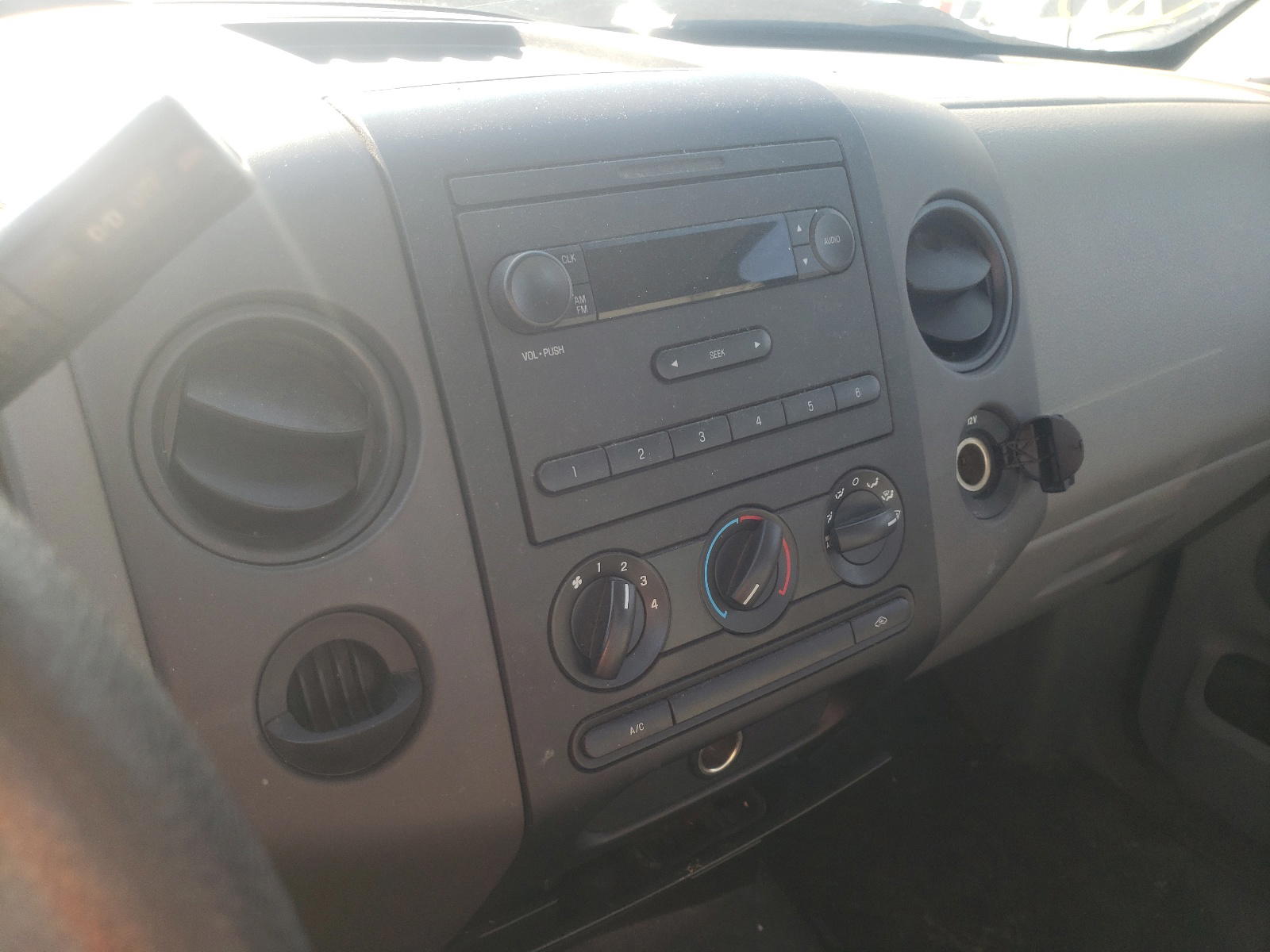 Photo 9 from auction – 2008 FORD F150 with VIN 1FTRF12298KB30255