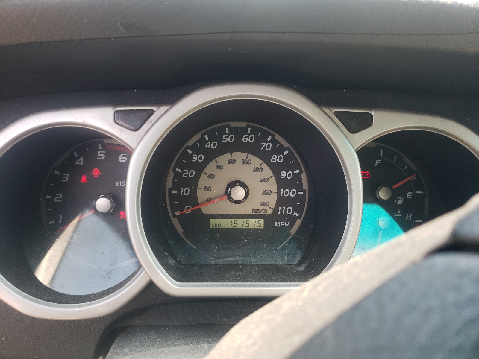 Foto 8 de la subasta – 2003 TOYOTA 4RUNNER SR con VIN JTEBT14RX30019878