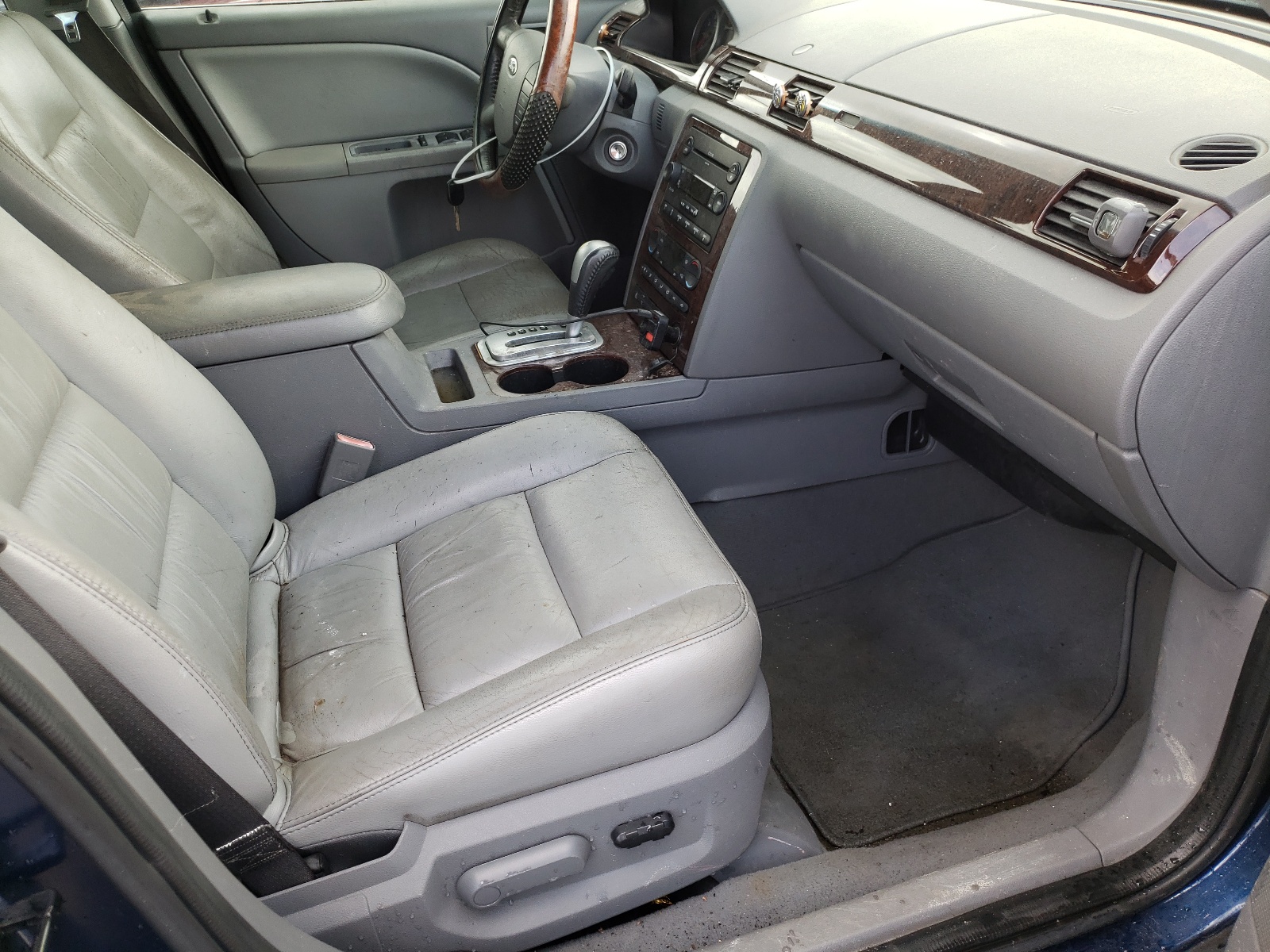 Photo 5 from auction – 2007 FORD FIVE HUNDR with VIN 1FAHP241X7G147611