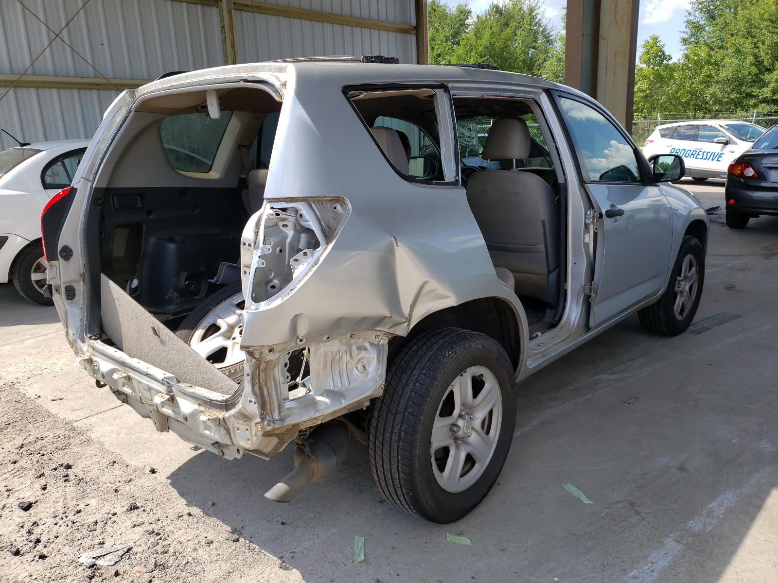 Photo 4 from auction – 2012 TOYOTA RAV4 with VIN 2T3ZF4DV9CW116462