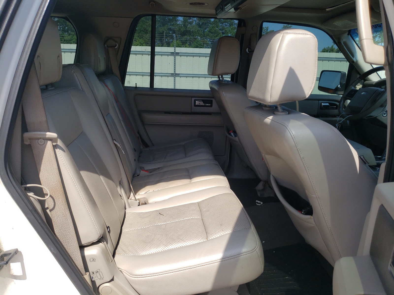 Photo 6 from auction – 2008 FORD EXPEDITION with VIN 1FMFU19578LA05043