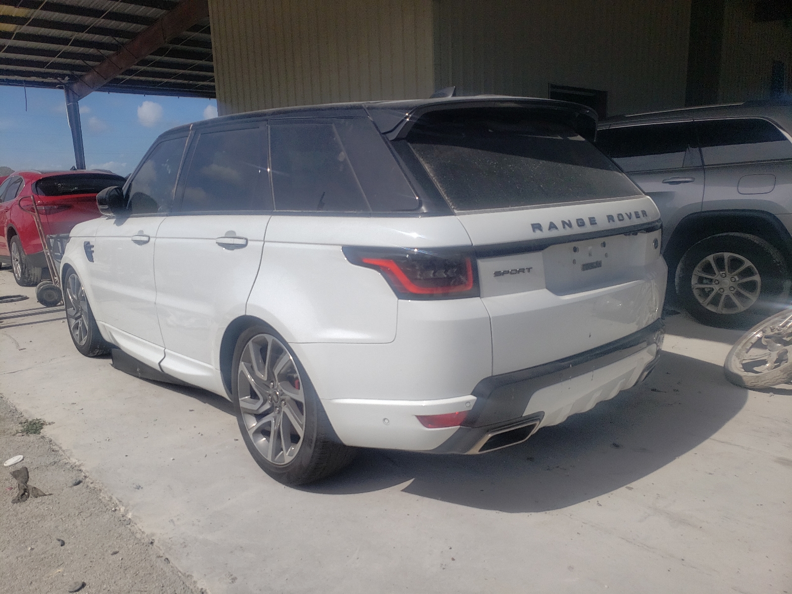 Photo 3 from auction – 2019 LAND ROVER RANGE ROVE with VIN SALWV2SV4KA421533