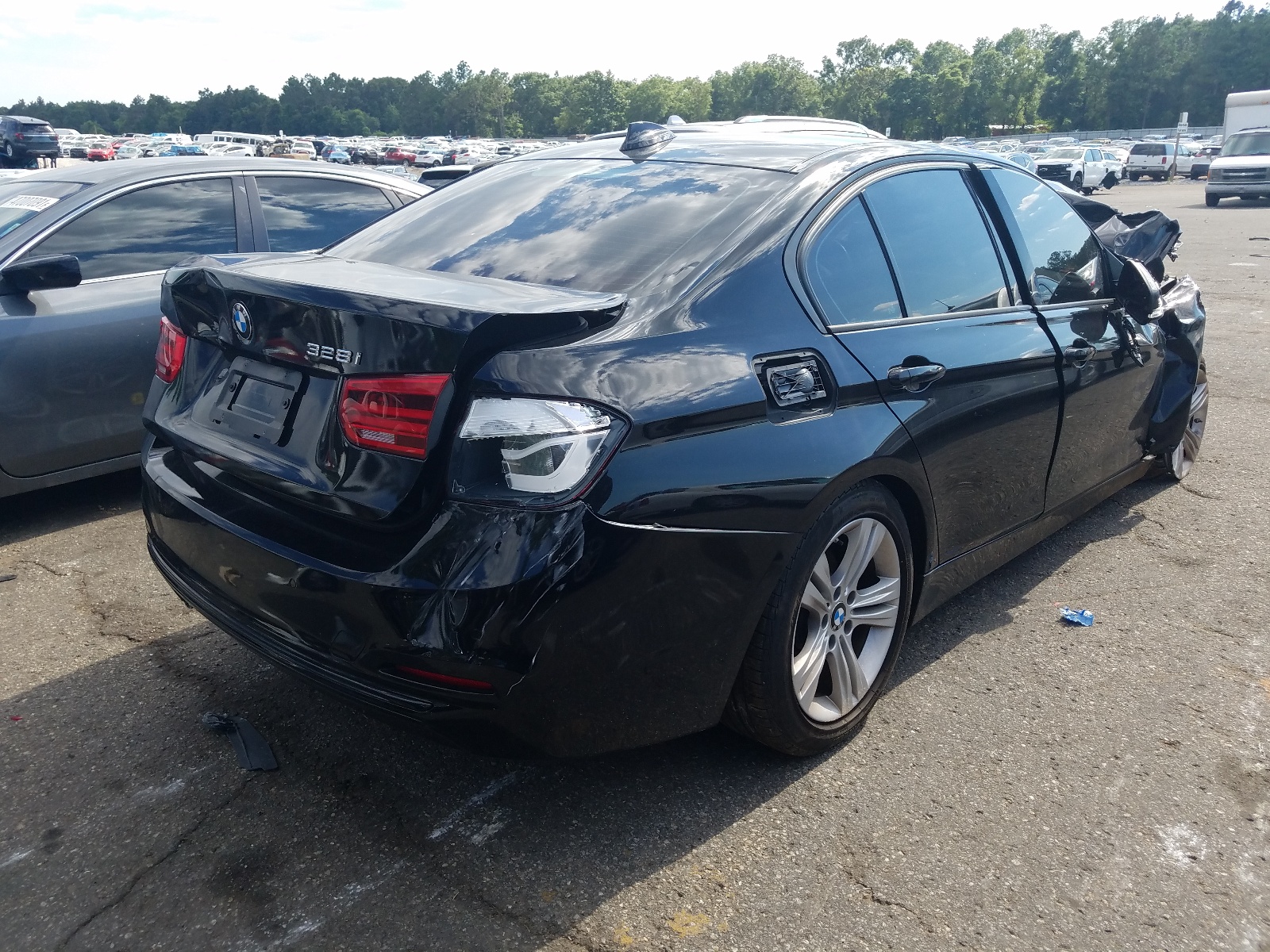 Photo 4 from auction – 2016 BMW 328 I SULE with VIN WBA8E9C52GK644076