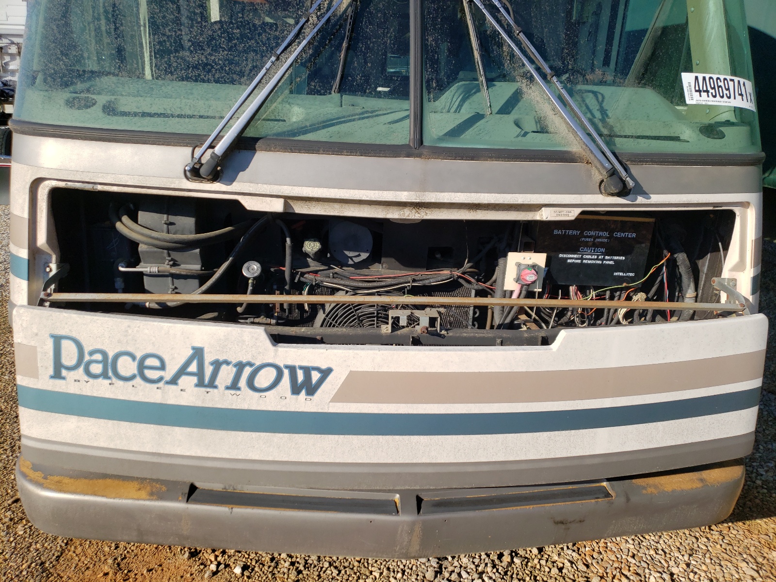 Photo 7 from auction – 1994 CHEVROLET P30 with VIN 1GBKP37N2R3321271