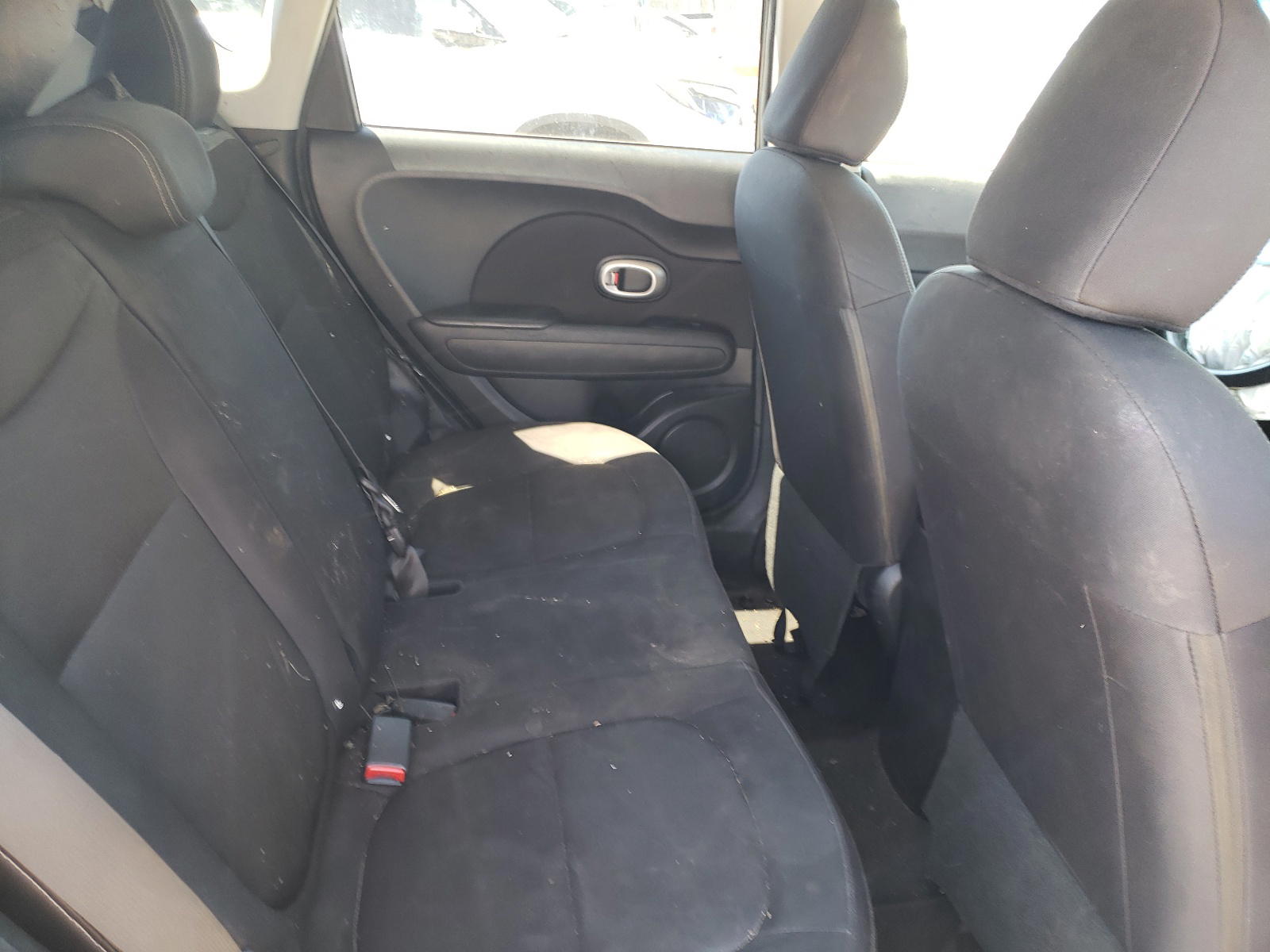 Photo 6 from auction – 2016 KIA SOUL with VIN KNDJN2A23G7244423