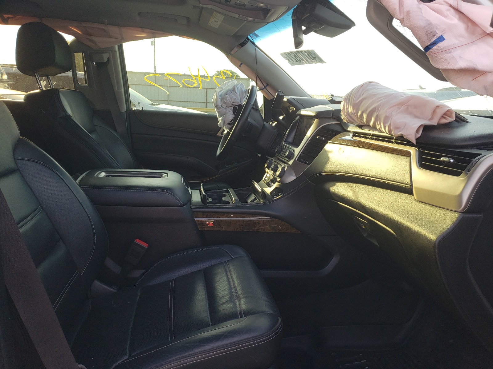 Photo 5 from auction – 2015 GMC YUKON DENA with VIN 1GKS2CKJ2FR152610