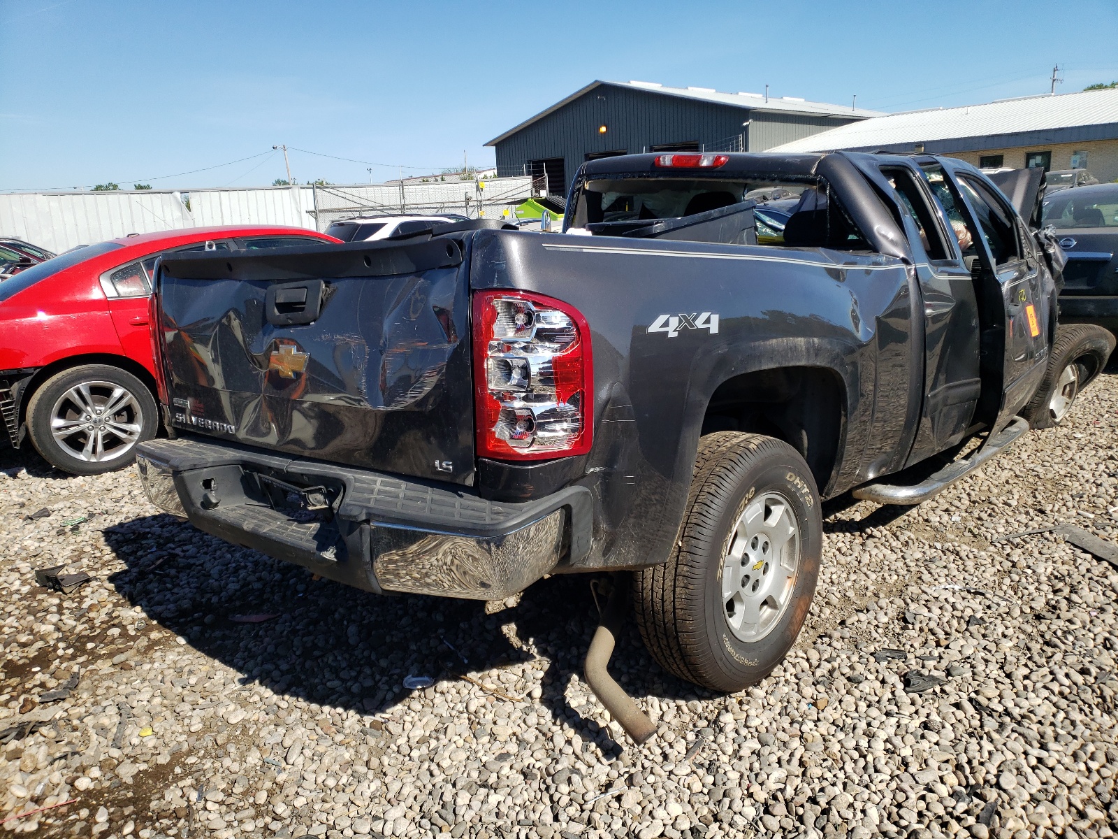 Photo 4 from auction – 2011 CHEVROLET SILVERADO with VIN 1GCRKREA8BZ441607