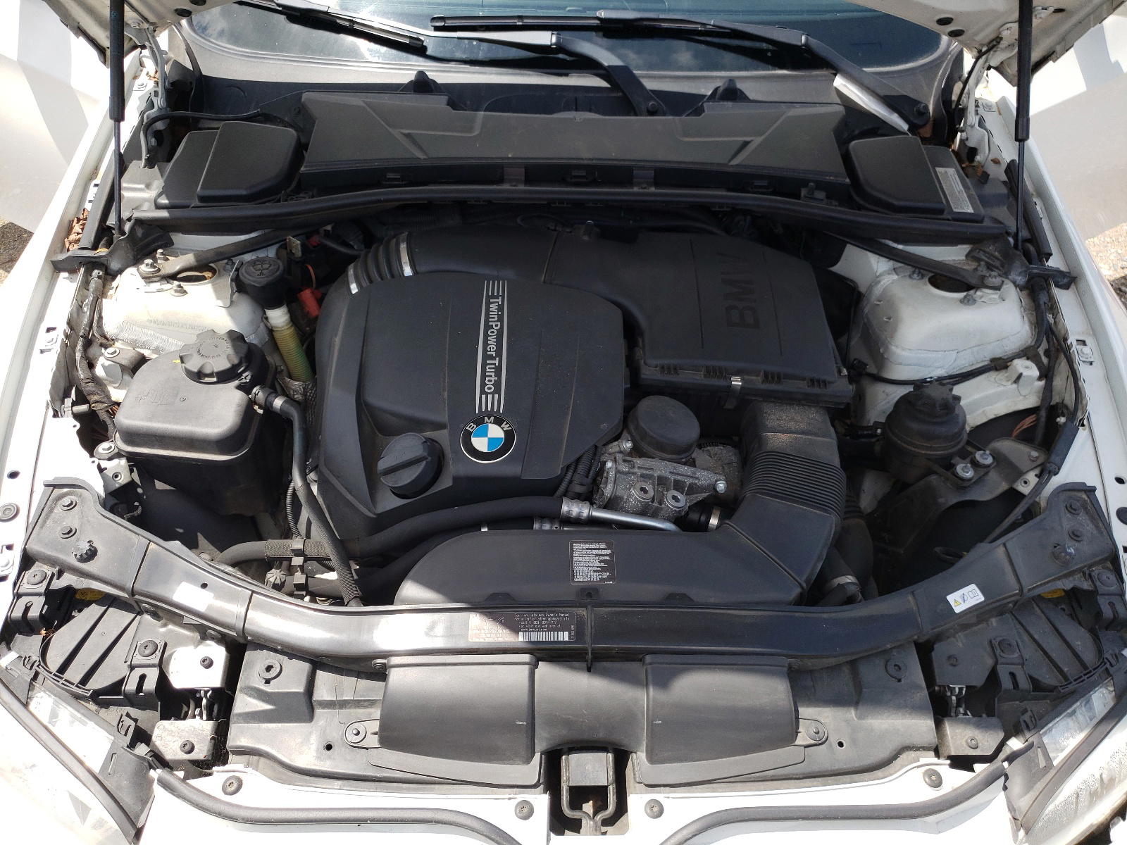 Photo 7 from auction – 2012 BMW 335 I with VIN WBAKG7C55CE802875