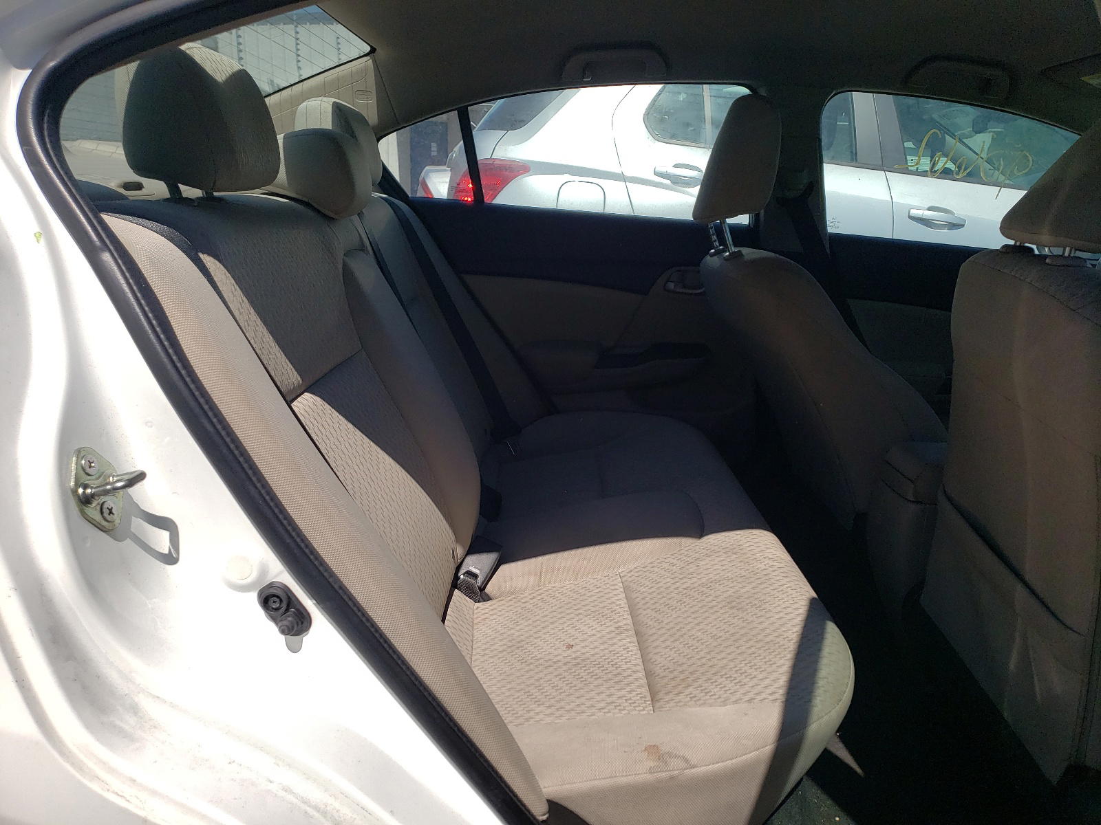 Photo 6 from auction – 2014 HONDA CIVIC LX with VIN 19XFB2F5XEE029426