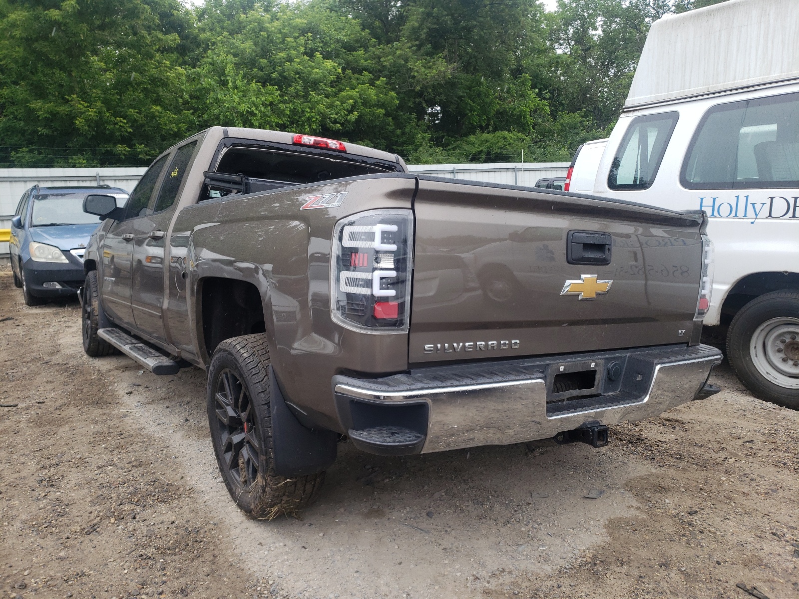 Photo 3 from auction – 2015 CHEVROLET SILVERADO with VIN 1GCVKREC3FZ341016
