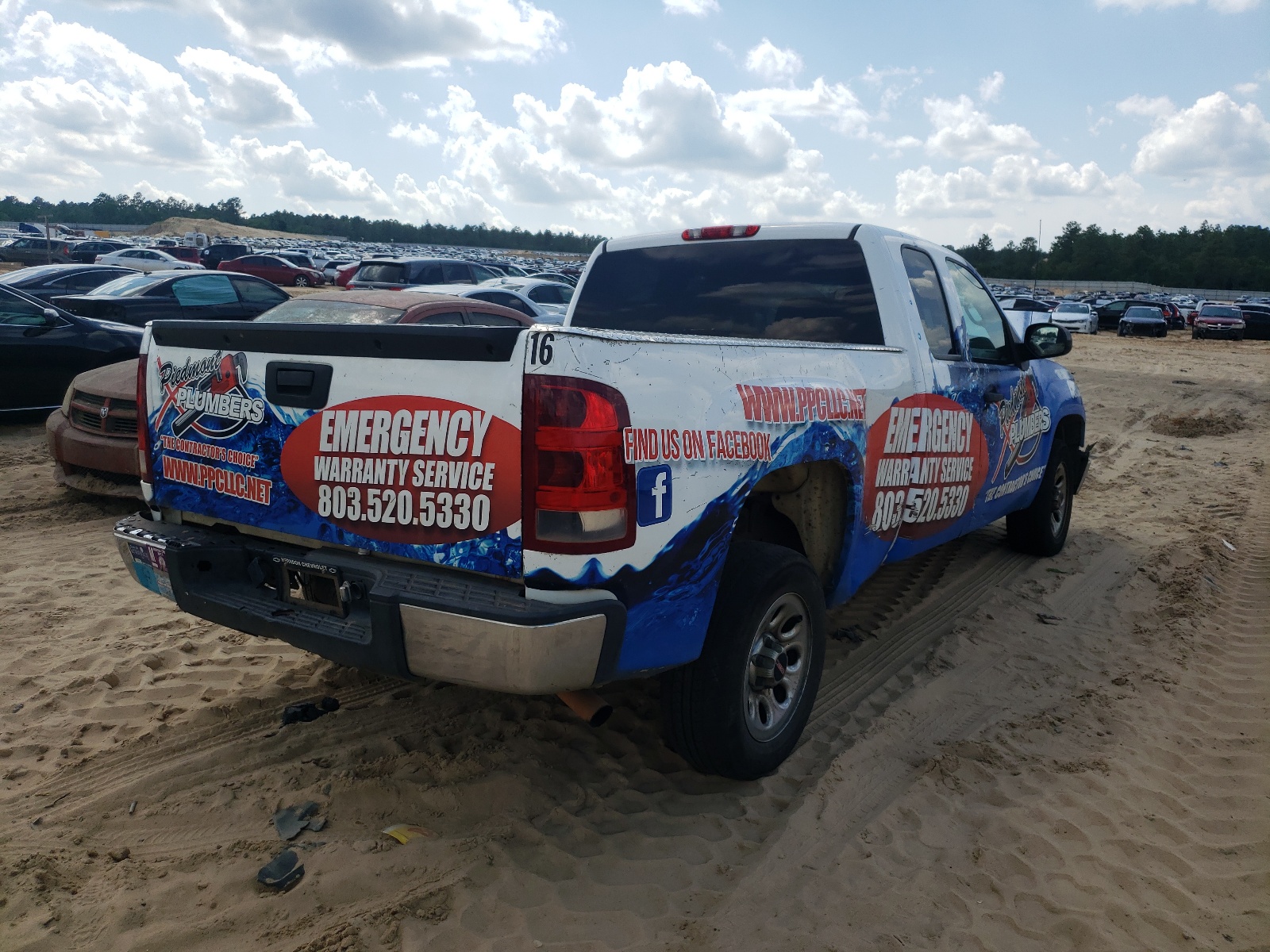 Photo 4 from auction – 2010 GMC SIERRA C15 with VIN 1GTSCUEA5AZ165757