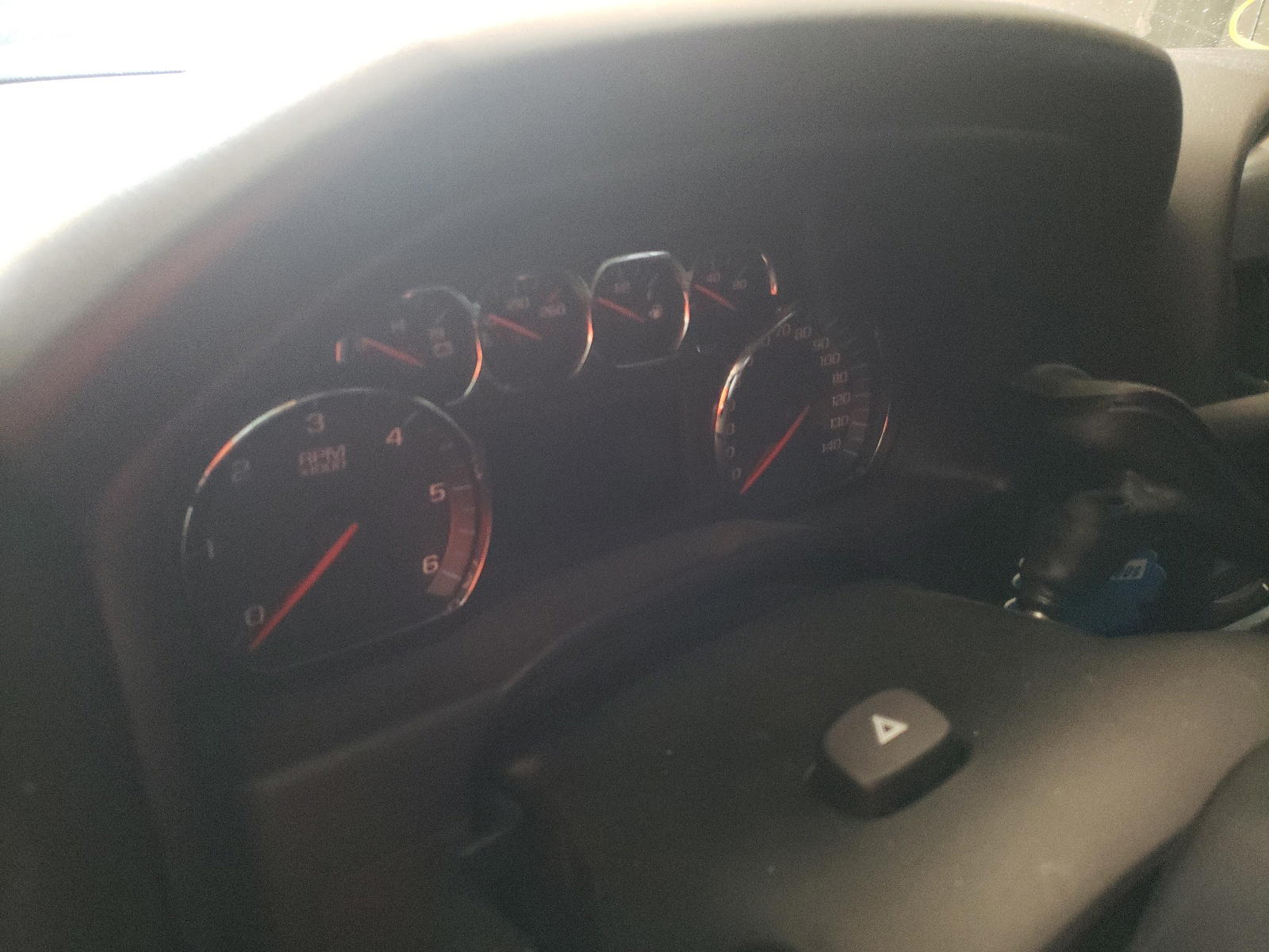 Photo 8 from auction – 2018 CHEVROLET SILVERADO with VIN 3GCUKREC2JG204878