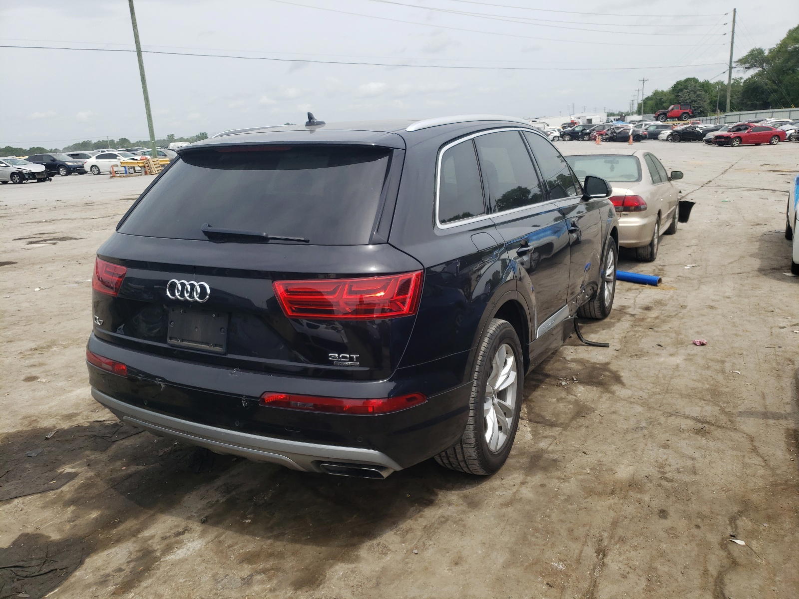 Photo 4 from auction – 2017 AUDI Q7 PREMIUM with VIN WA1LAAF73HD045470