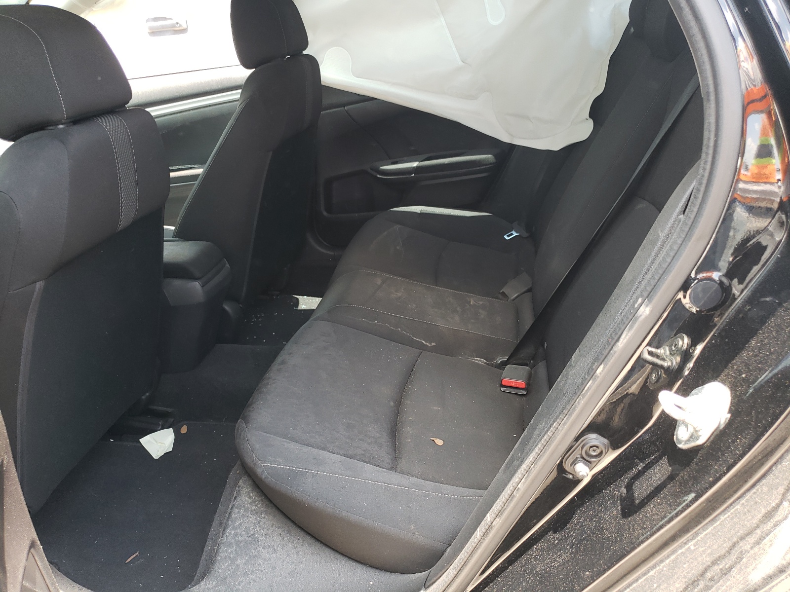 Photo 6 from auction – 2016 HONDA CIVIC LX with VIN 19XFC2F51GE015561