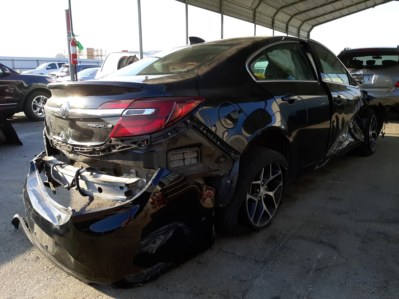 Photo 4 from auction – 2017 BUICK REGAL SPOR with VIN 2G4GL5EX2H9145479