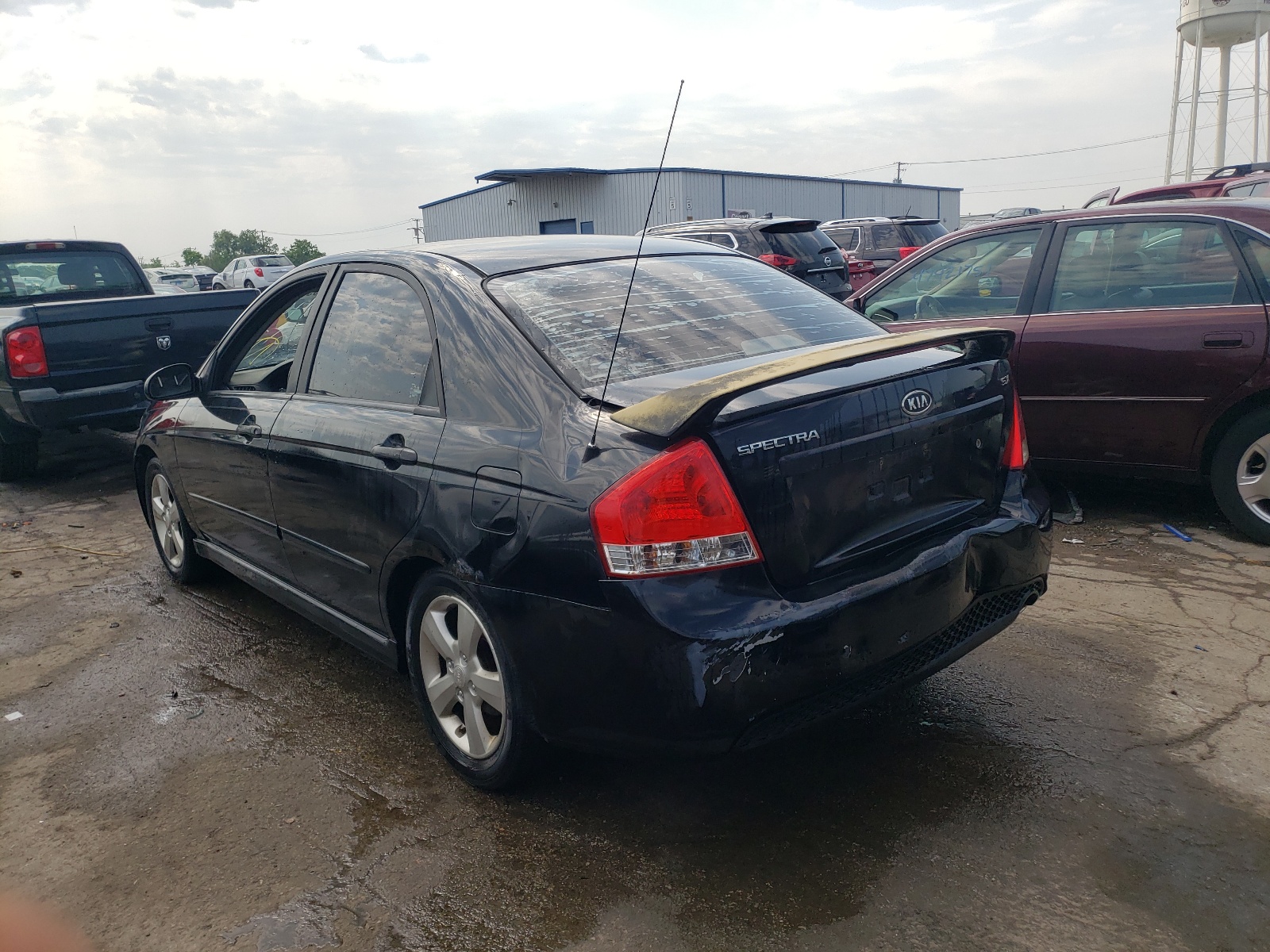 Foto 3 de la subasta – 2008 KIA SPECTRA EX con VIN KNAFE121885016241