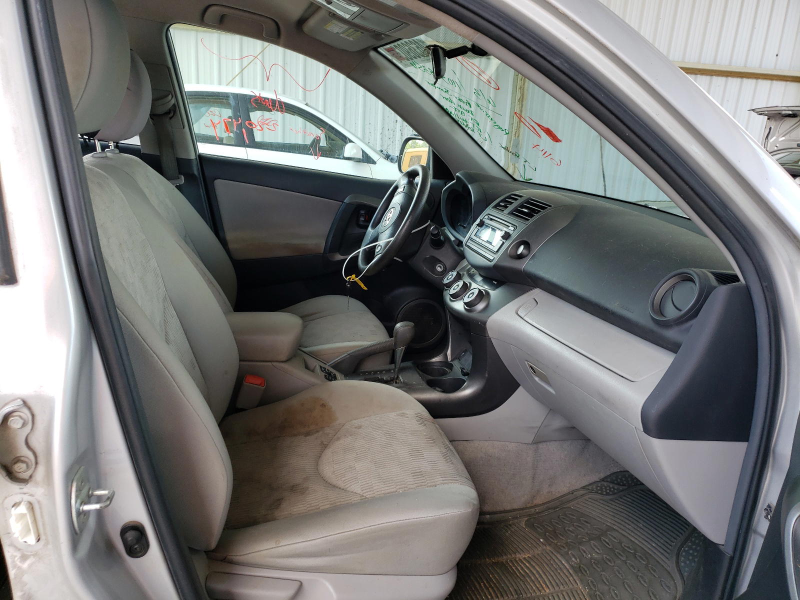 Photo 5 from auction – 2012 TOYOTA RAV4 with VIN 2T3ZF4DV9CW116462