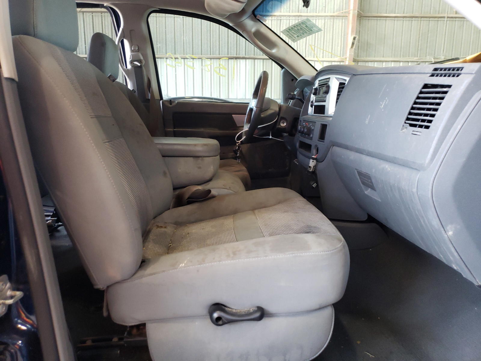 Photo 5 from auction – 2007 DODGE RAM 1500 with VIN 3D7KR19D97G765276