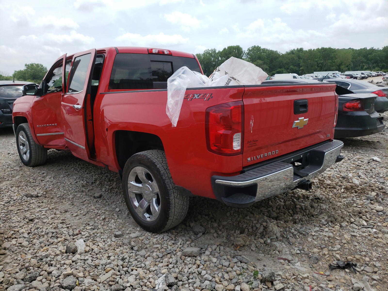 Photo 3 from auction – 2018 CHEVROLET SILVERADO with VIN 3GCUKSEC8JG337846