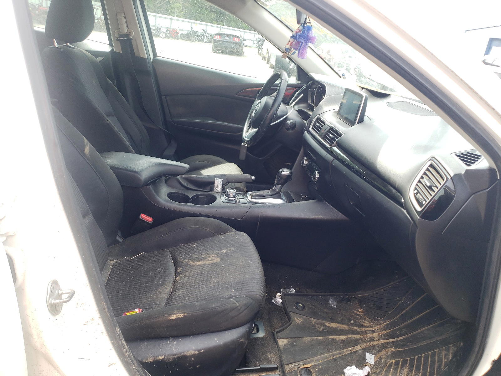 Photo 5 from auction – 2015 MAZDA 3 TOURING with VIN 3MZBM1V73FM227730