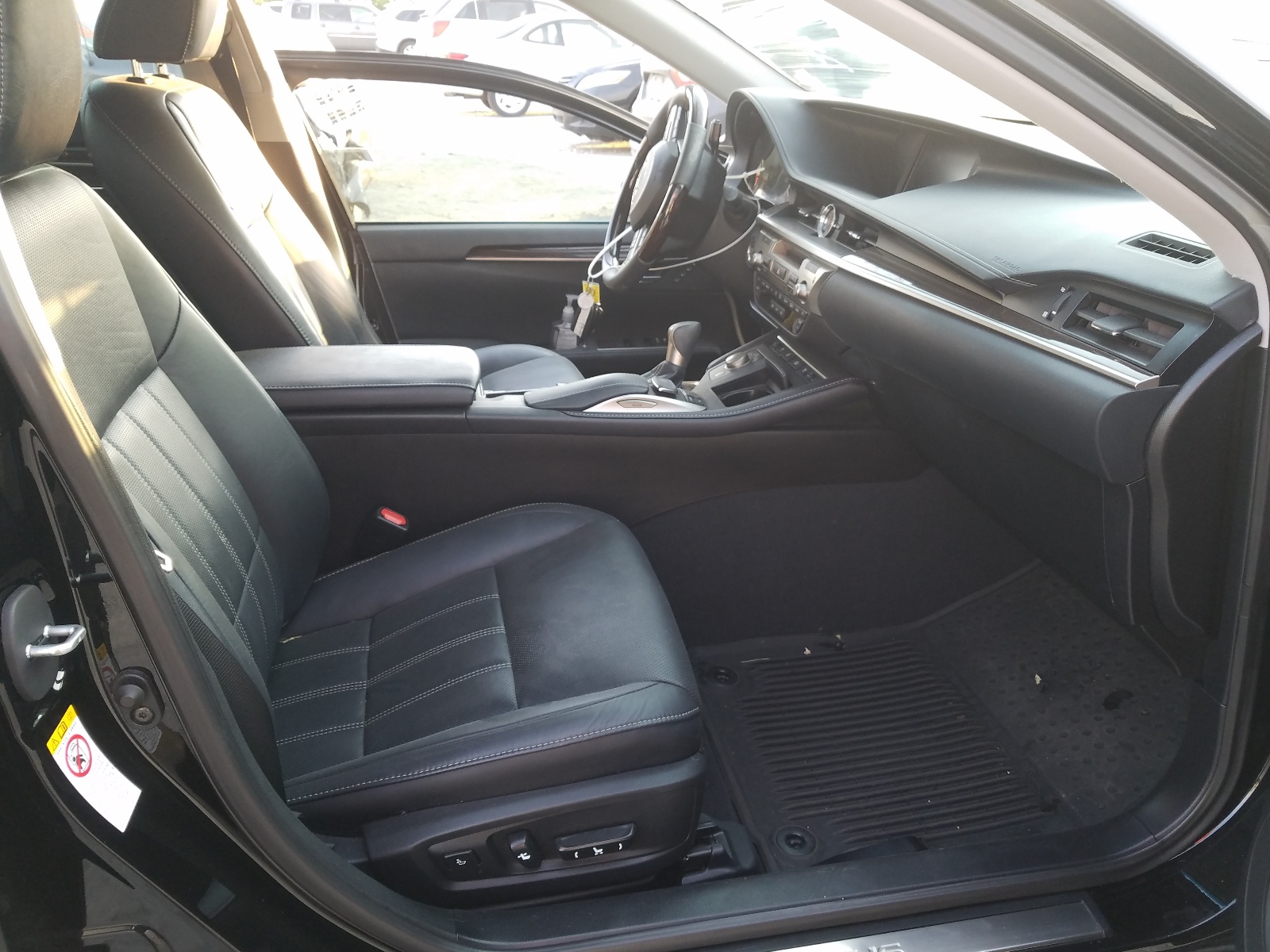 Photo 5 from auction – 2017 LEXUS ES 350 with VIN 58ABK1GG2HU069471