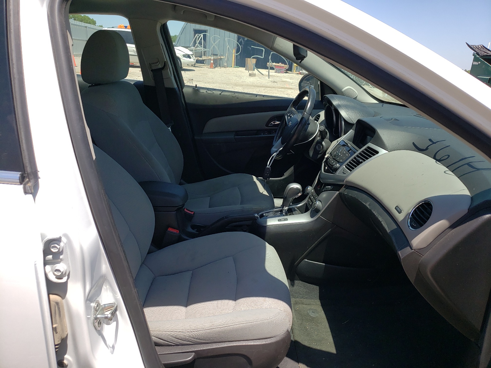 Photo 5 from auction – 2014 CHEVROLET CRUZE LT with VIN 1G1PC5SB3E7158308