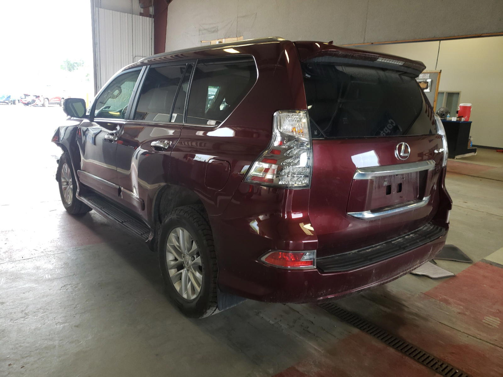 Photo 3 from auction – 2014 LEXUS GX 460 with VIN JTJBM7FX6E5082642