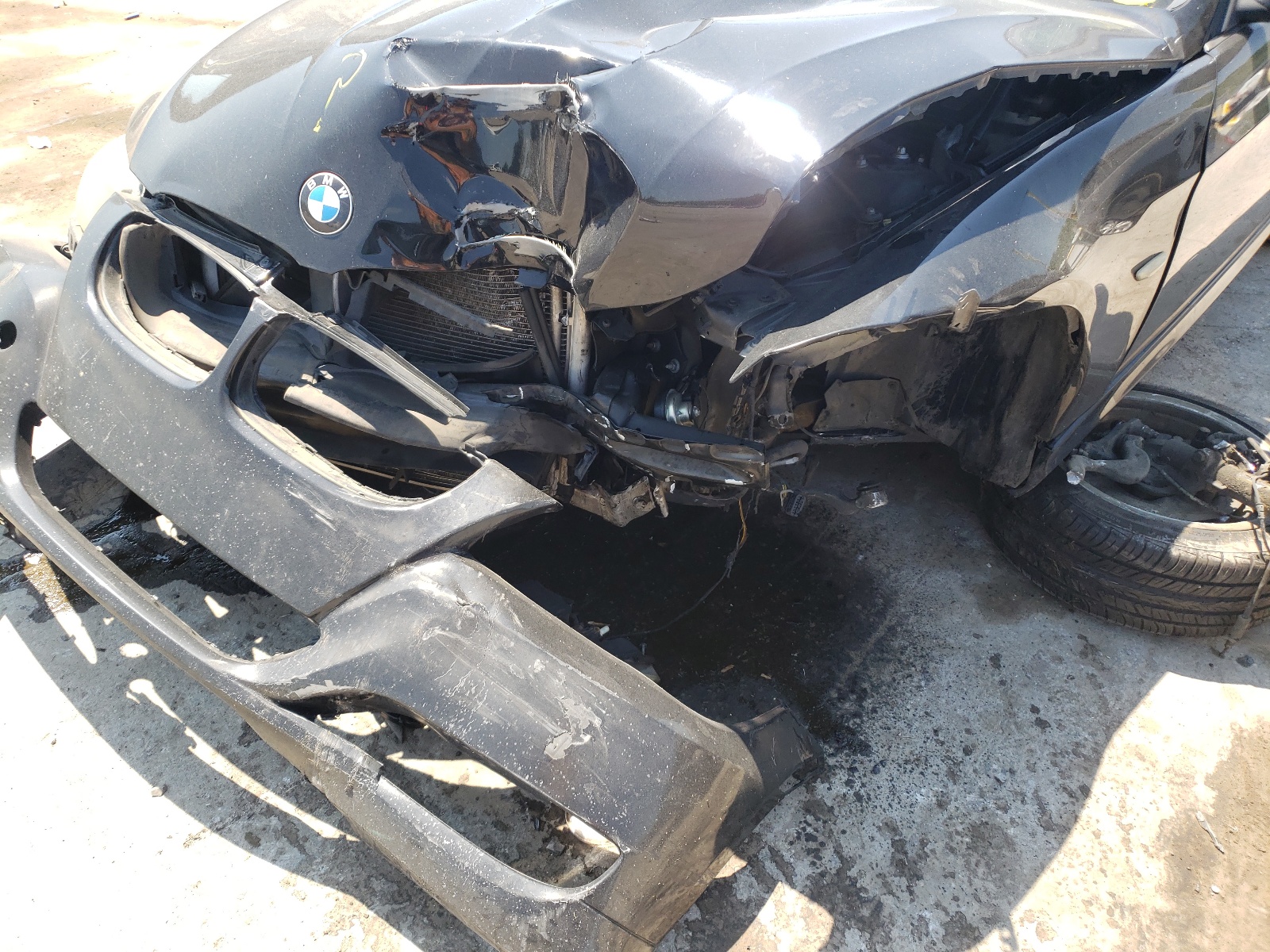 Photo 9 from auction – 2011 BMW 328 I with VIN WBAPH7G5XBNN06326