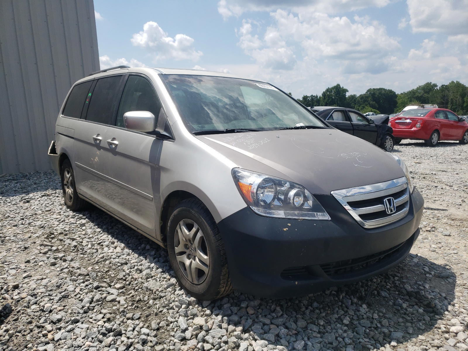 HONDA ODYSSEY EX 2005 with VIN 5FNRL38705B092138 - Photo from auction