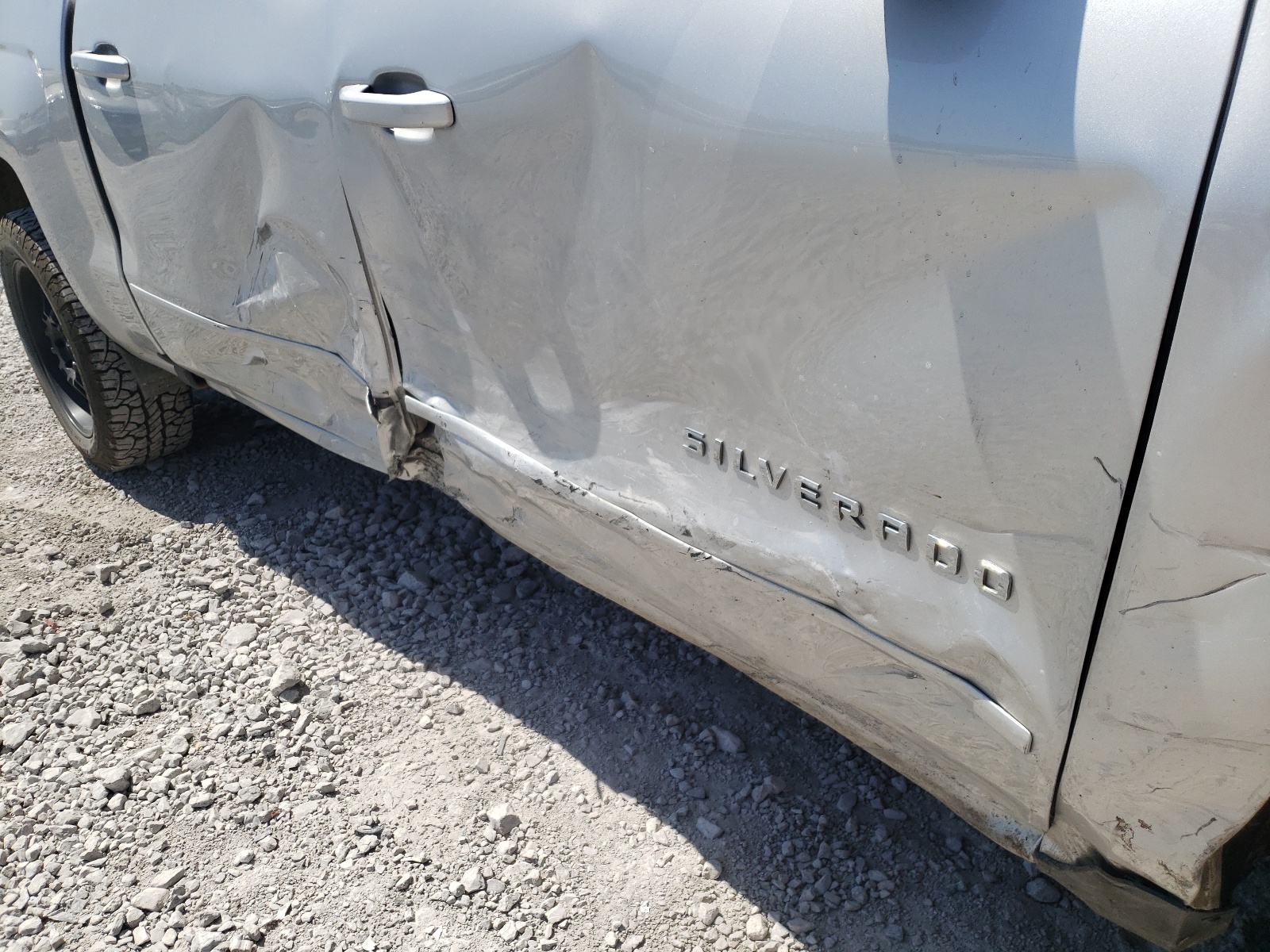 Zdjęcie 9 z aukcji – 2018 CHEVROLET SILVERADO z VIN 3GCUKREC7JG531695