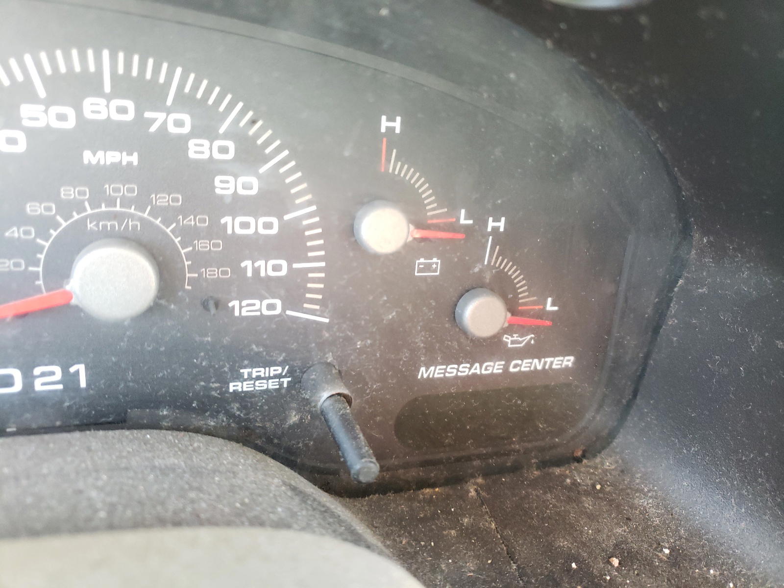 Photo 8 from auction – 2004 FORD EXPEDITION with VIN 1FMFU18L14LB74419