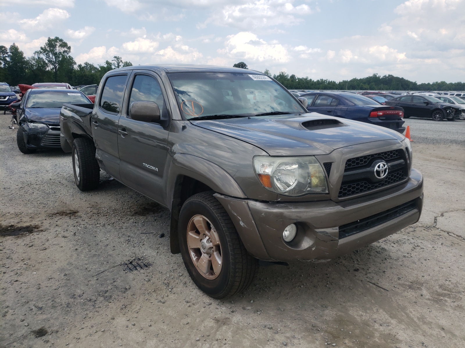 TOYOTA TACOMA DOU 2011 with VIN 3TMJU4GN6BM110603 - Photo from auction