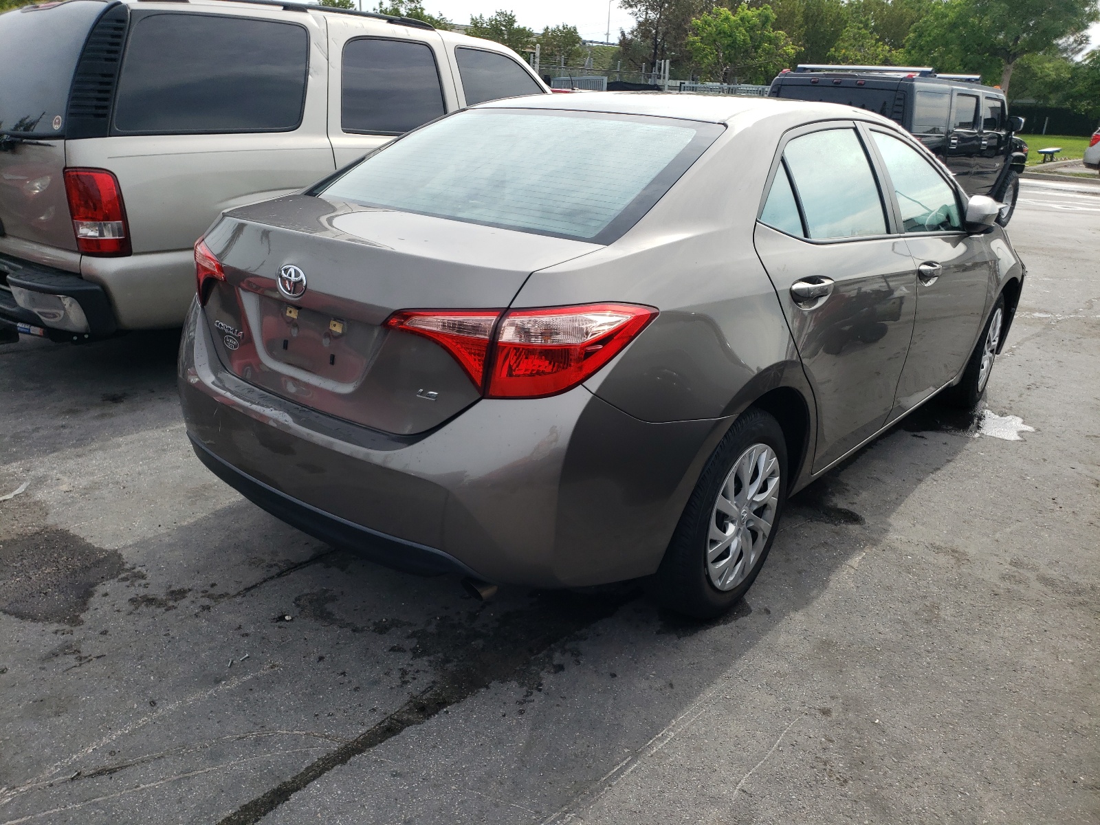 Photo 4 from auction – 2018 TOYOTA COROLLA L with VIN 5YFBURHE0JP740978