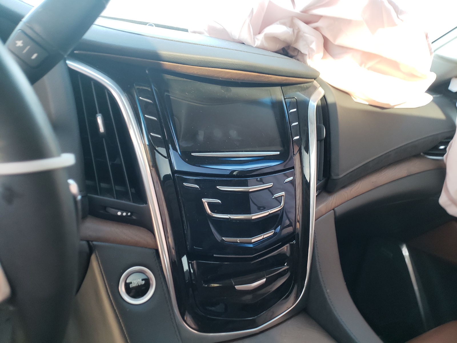 Photo 9 from auction – 2017 CADILLAC ESCALADE P with VIN 1GYS4CKJ4HR350883