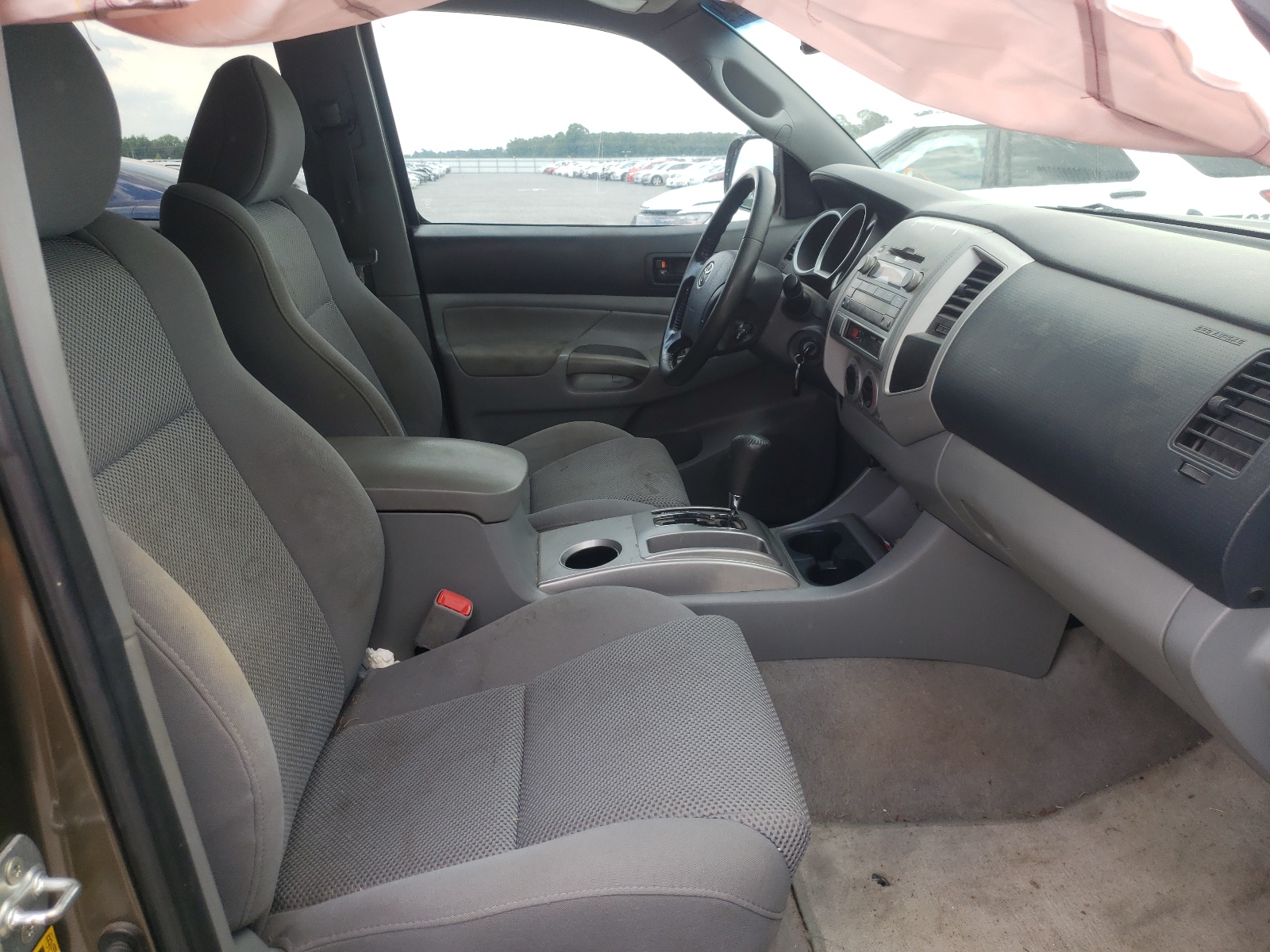 Photo 5 from auction – 2011 TOYOTA TACOMA DOU with VIN 3TMJU4GN6BM110603