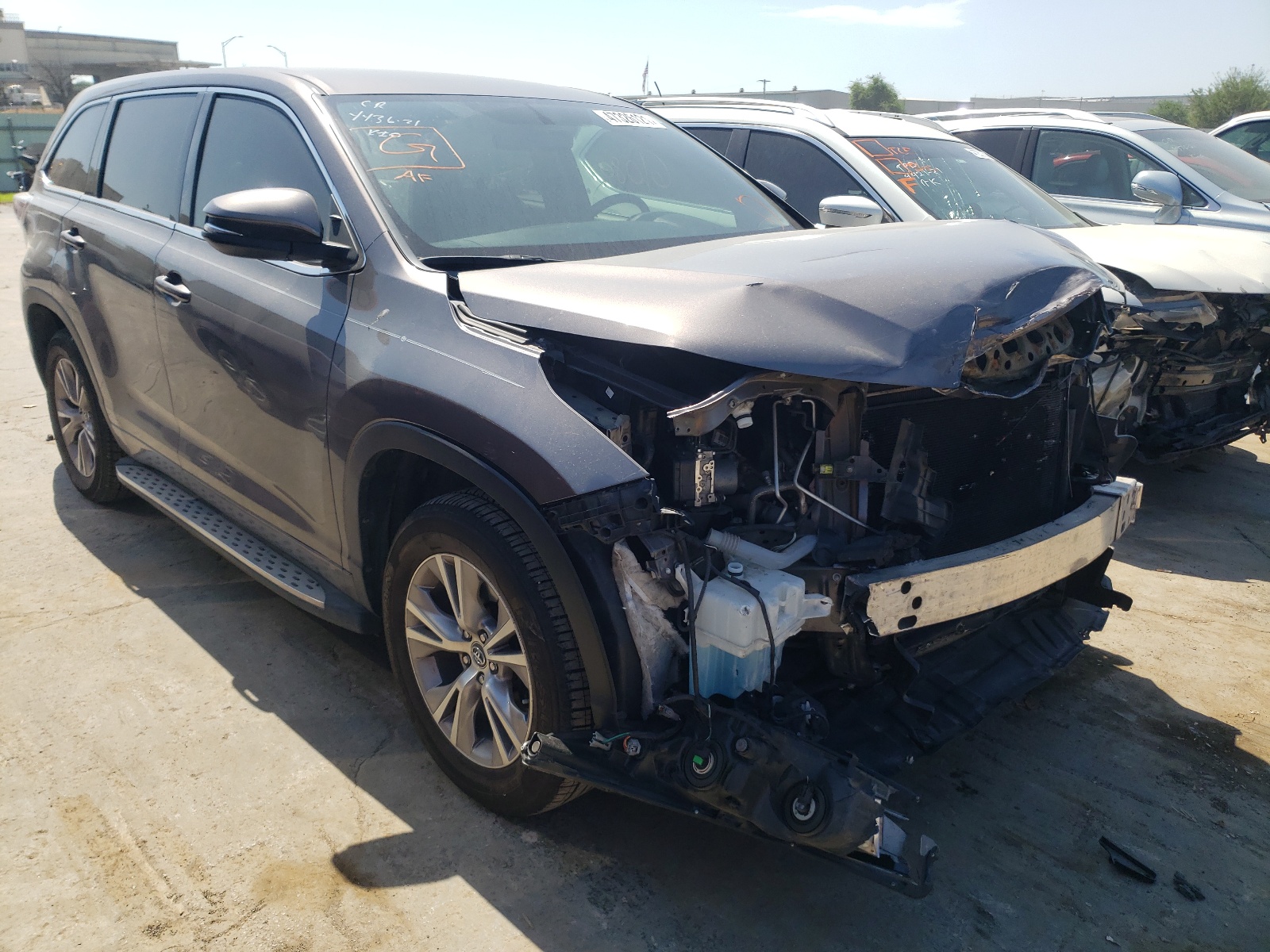TOYOTA HIGHLANDER 2016 مع رقم تعريف المركبة 5TDZKRFH5GS177489 - صورة من المزاد