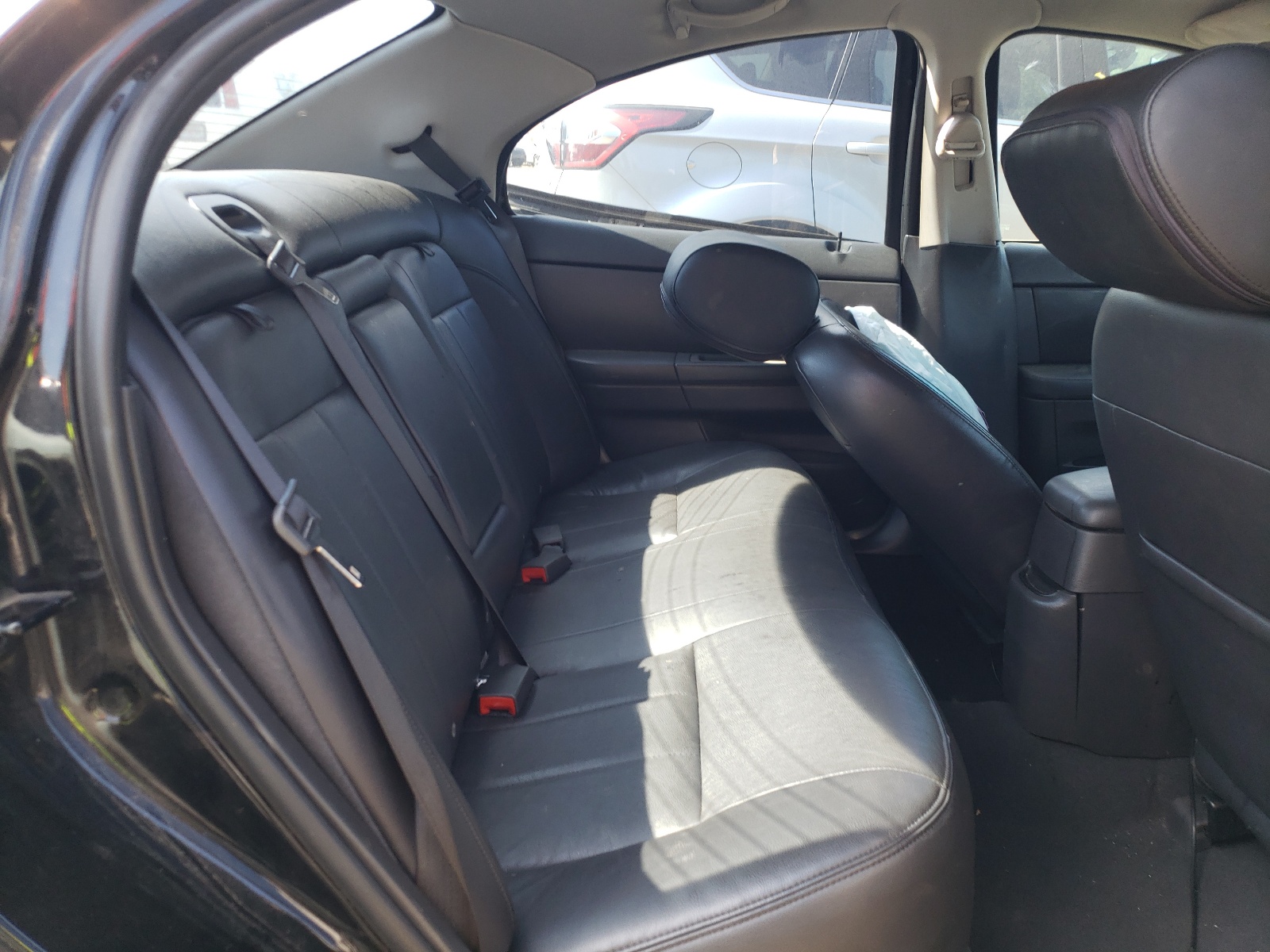 Photo 6 from auction – 2005 MERCURY SABLE LS P with VIN 1MEHM55S25A610867