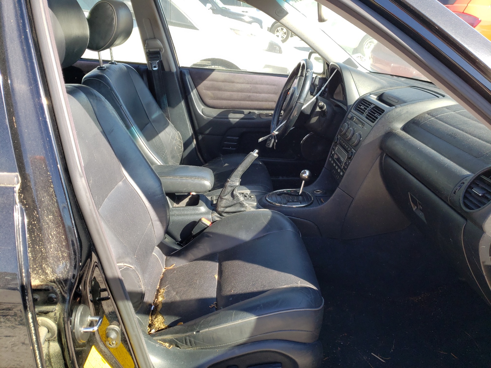 Photo 5 from auction – 2002 LEXUS IS 300 SPO with VIN JTHED192320037839