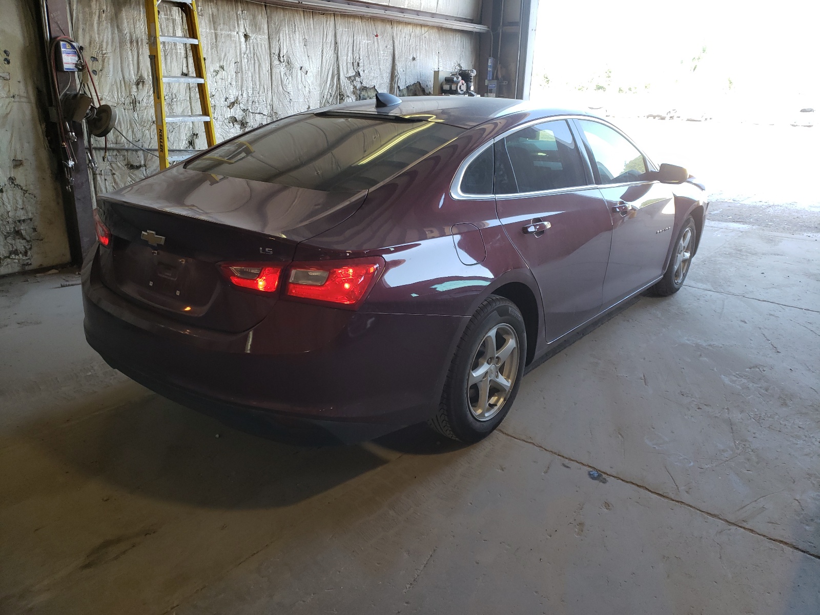 Photo 4 from auction – 2016 CHEVROLET MALIBU LS with VIN 1G1ZB5ST7GF198839